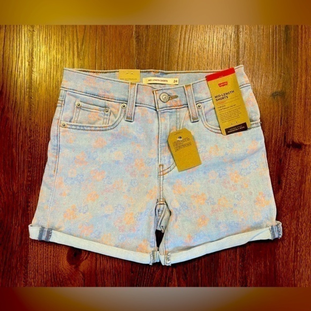 Levi's Mid Length Hypersoft Mid Rise Shorts Women's‎ Size 24